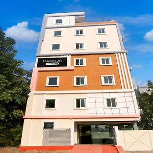 Super Townhouse Nanak Ram Guda Near Waverock Sez